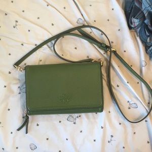 Limited Edition Tory Wallet Crossbody!